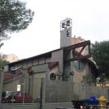 Sorta nel 1992 in Via Arcidiacono Giovanni, a Poggiofranco, la chiesa di San Giovanni Battista � una struttura la cui modernit� si esplicita chiaramente nei pilastri in cemento, originariamente a vista, e nella grande trave reticolare che esce a sbalzo all�esterno reggendo il piccolo campanile